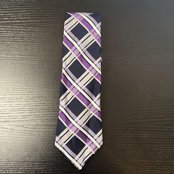 Men's Michael Kors Striped Criss Cross Tie - Picture 1 of 4